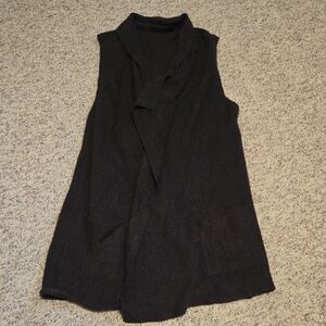 RDI Charcoal Knit Vest